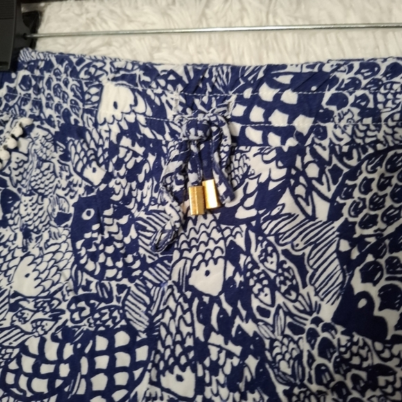 Lilly Pulitzer Target women’s navy white pull on shorts Pom Poms size Medium - Picture 4 of 12